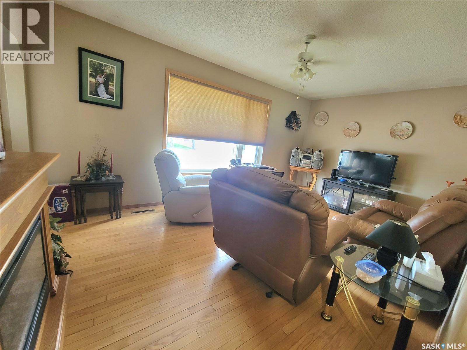 303 3 Street E, Wilkie, Saskatchewan  S0K 4W0 - Photo 7 - SK037399