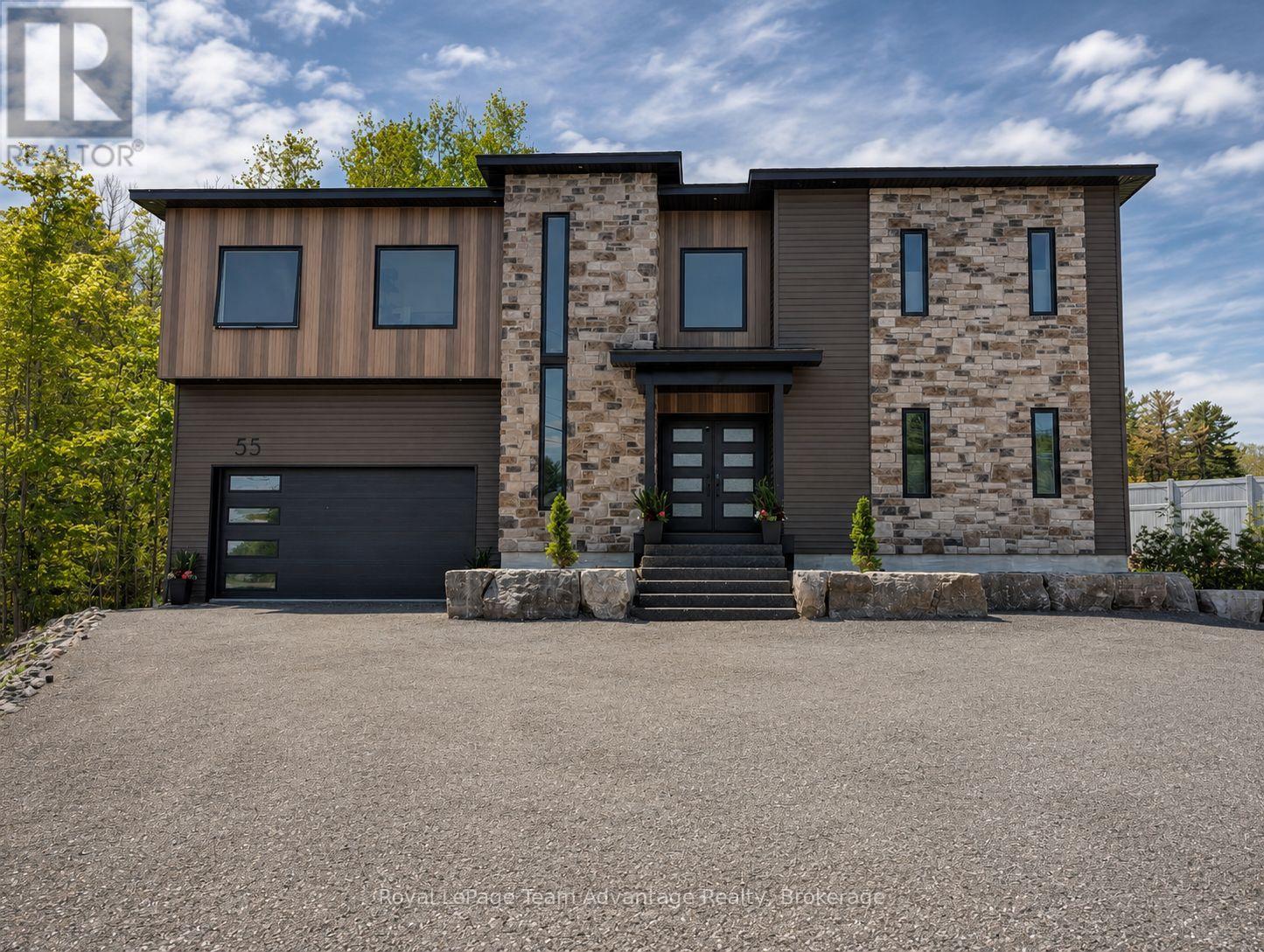55 Dennis Drive, Parry Sound, Ontario  P2A 2H9 - Photo 1 - X13085982