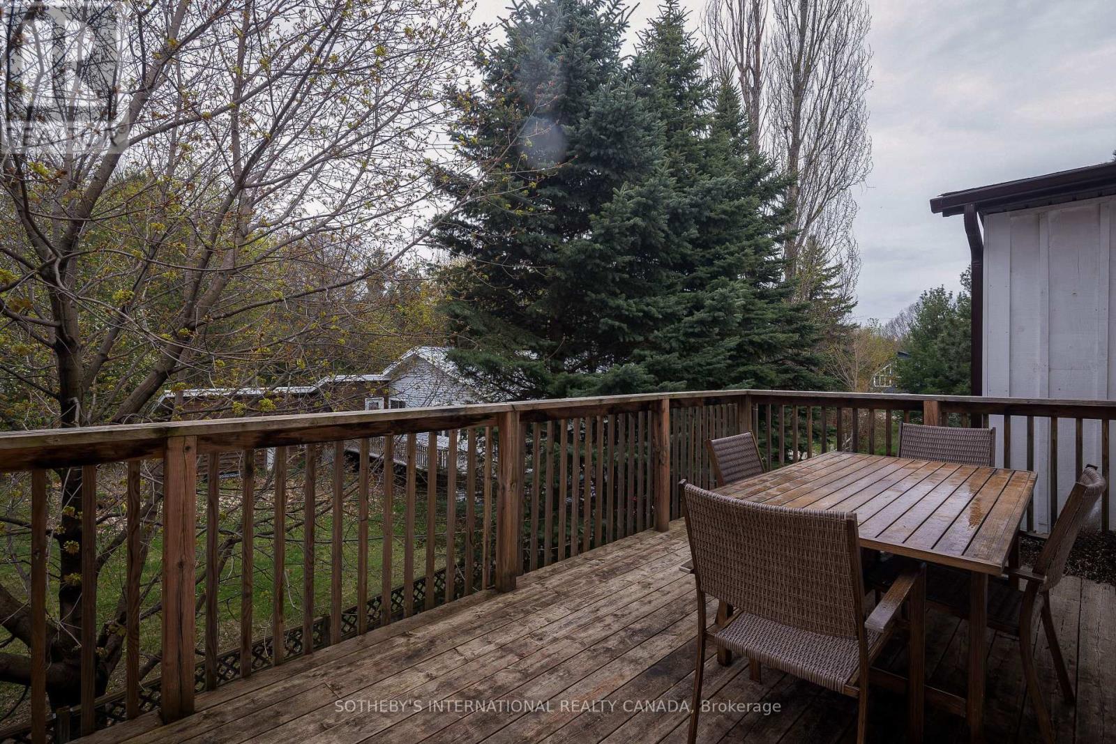 210 Arlberg Crescent, Blue Mountains, Ontario  L9Y 0M1 - Photo 14 - X13207268