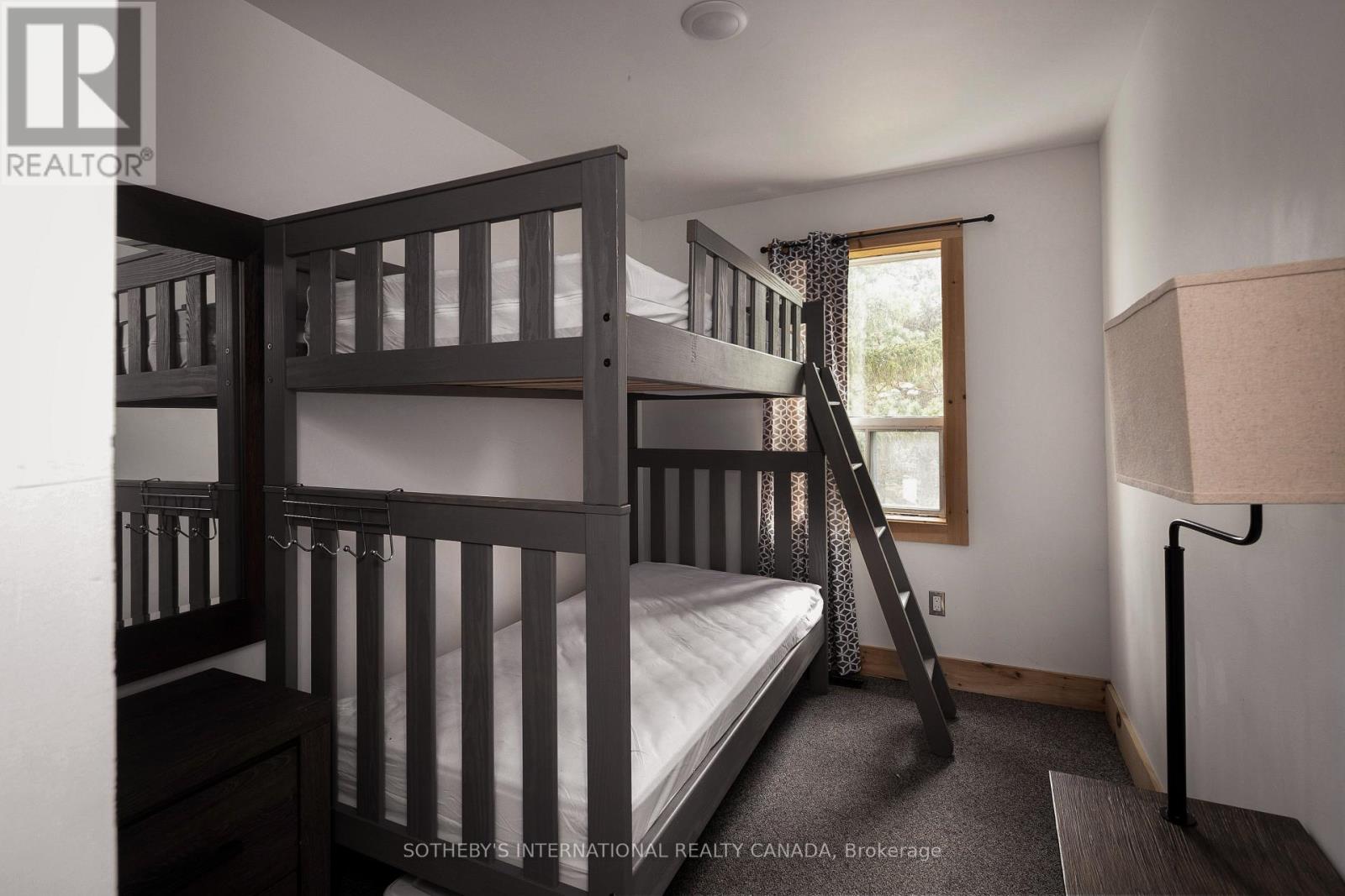 210 Arlberg Crescent, Blue Mountains, Ontario  L9Y 0M1 - Photo 16 - X13207268