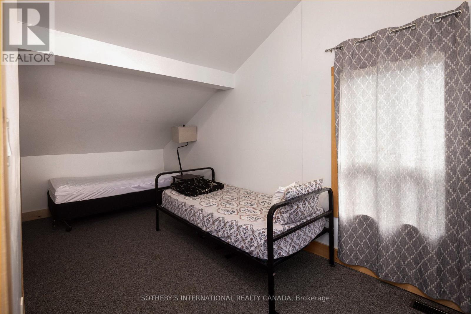 210 Arlberg Crescent, Blue Mountains, Ontario  L9Y 0M1 - Photo 18 - X13207268