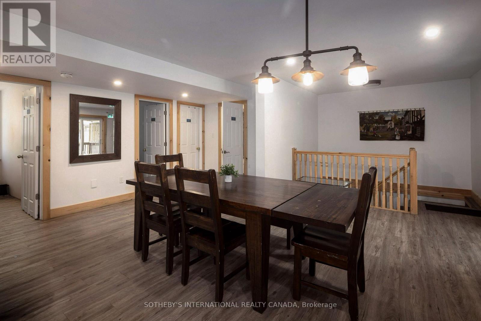 210 Arlberg Crescent, Blue Mountains, Ontario  L9Y 0M1 - Photo 6 - X13207268