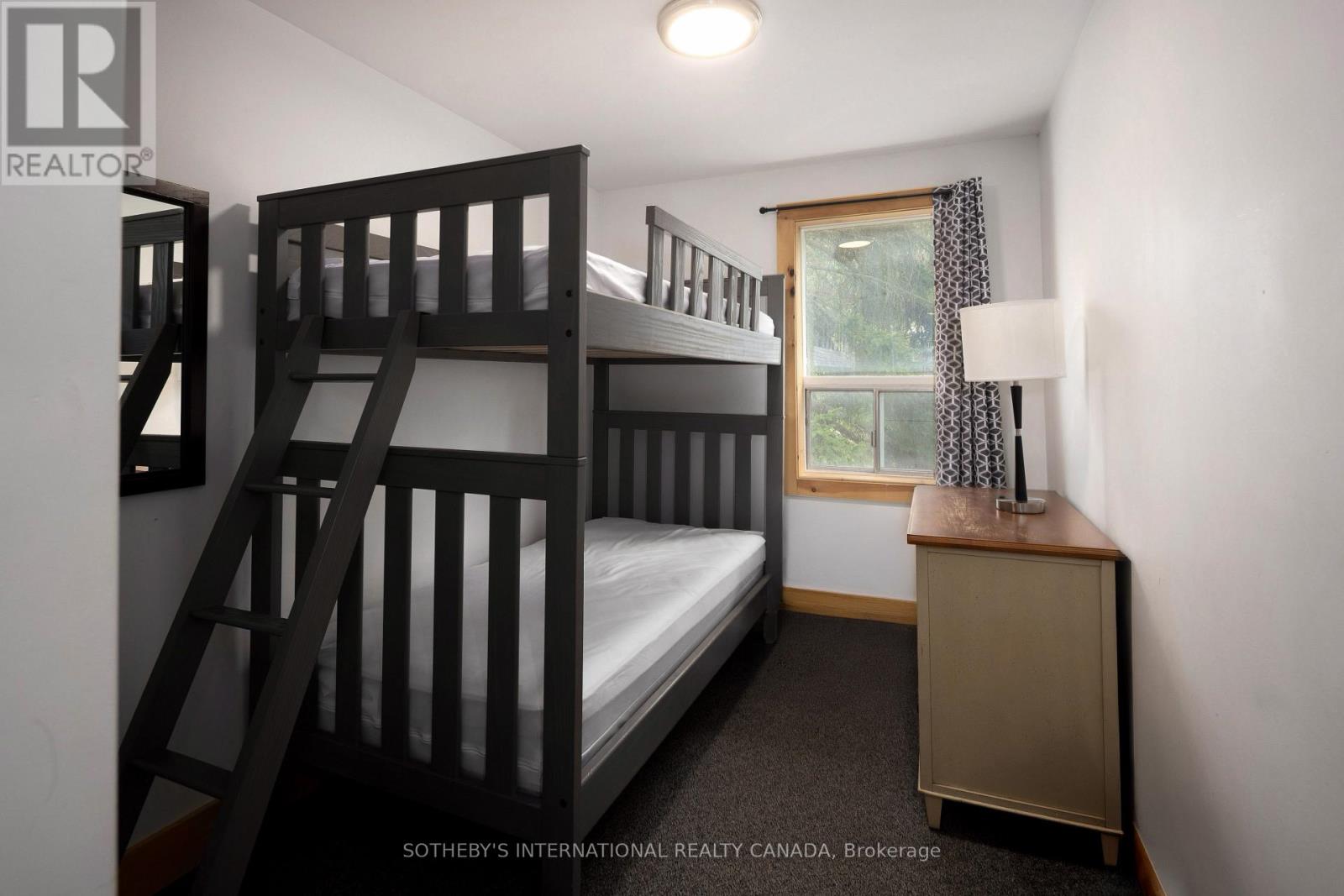 210 Arlberg Crescent, Blue Mountains, Ontario  L9Y 0M1 - Photo 7 - X13207268