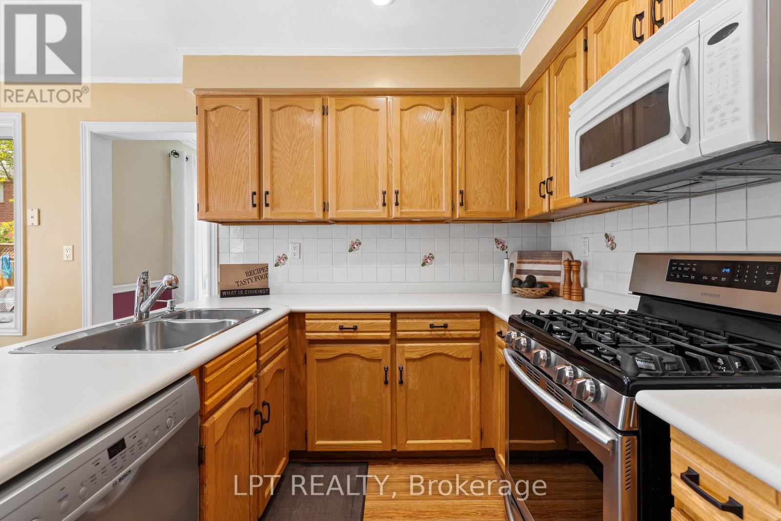 112 Doris Crescent, Newmarket, Ontario  L3Y 7V5 - Photo 15 - N13207080