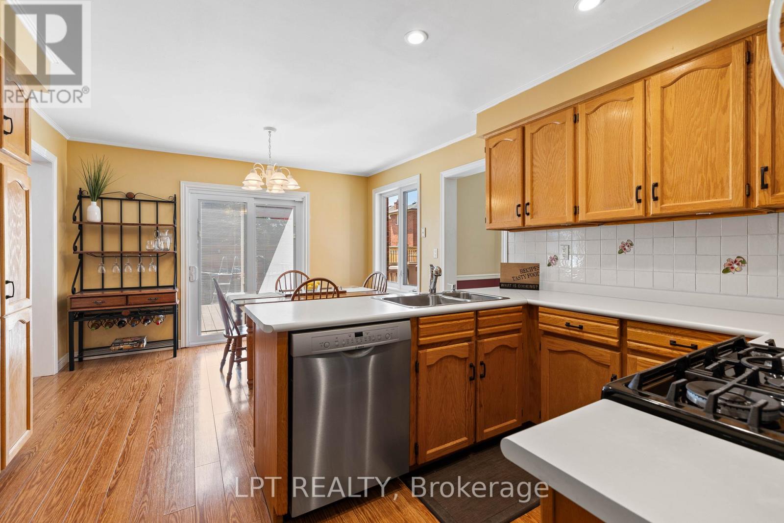 112 Doris Crescent, Newmarket, Ontario  L3Y 7V5 - Photo 12 - N13207080