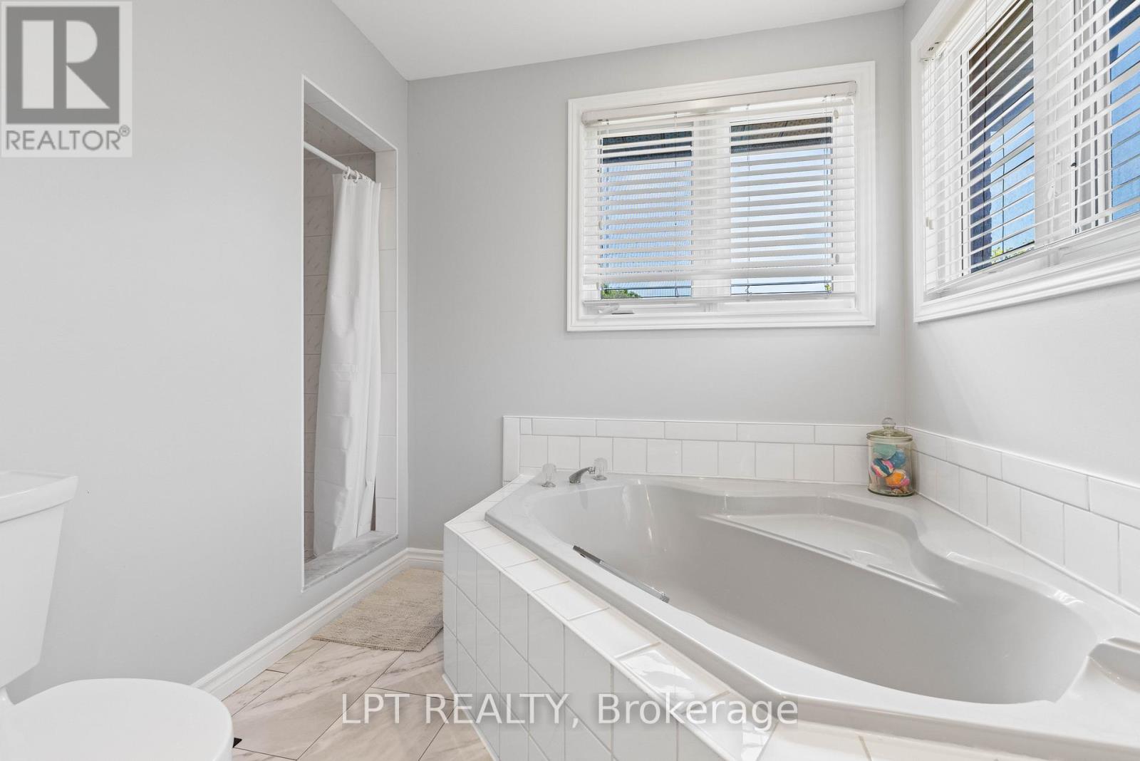 112 Doris Crescent, Newmarket, Ontario  L3Y 7V5 - Photo 27 - N13207080