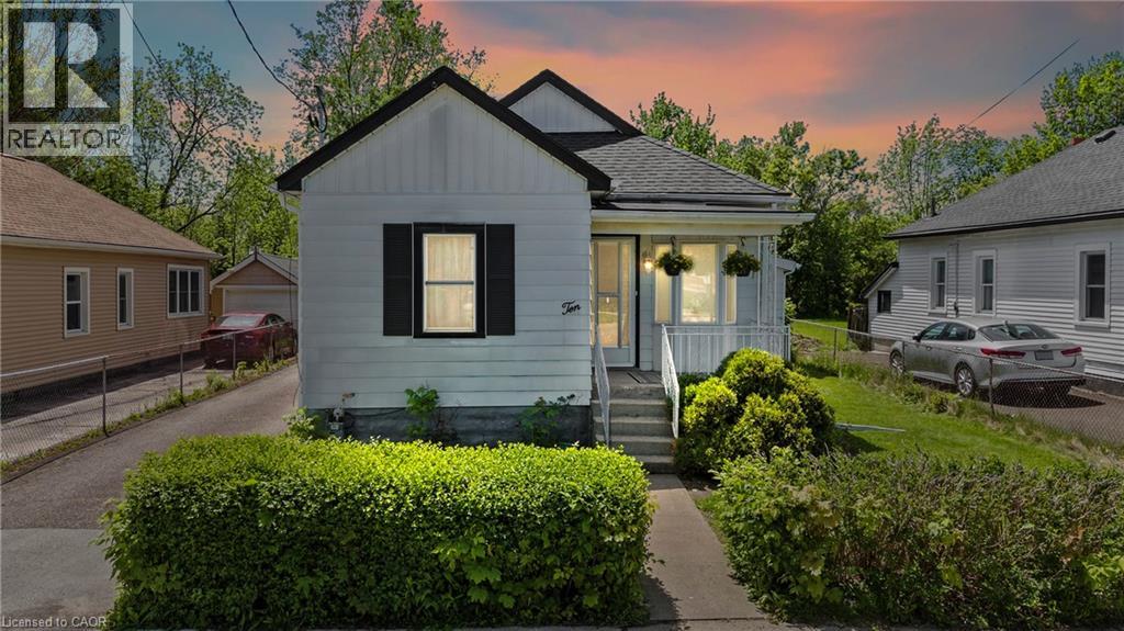 10 Monck Street, St. Catharines, Ontario  L2S 1L6 - Photo 2 - 40833550