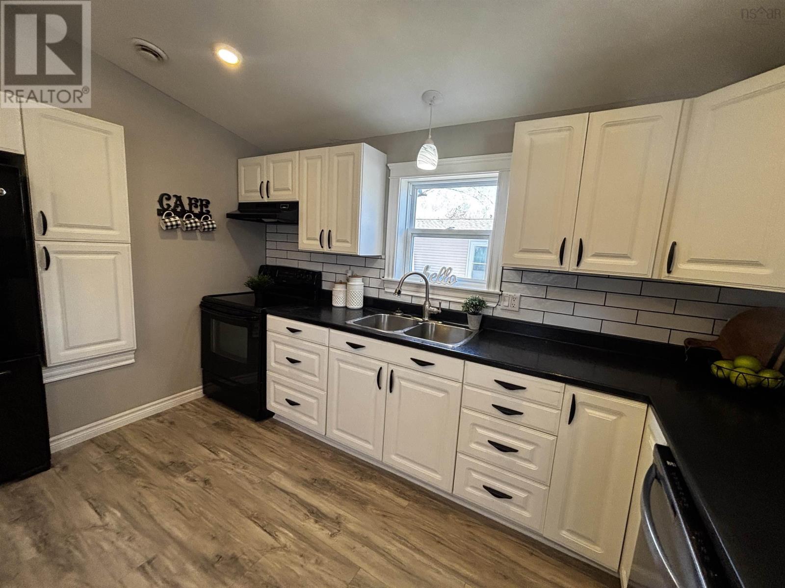 843 Duggan Drive, Beaver Bank, Nova Scotia  B4E 1M4 - Photo 9 - 202609675