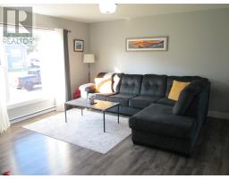 15 McDonald Crescent