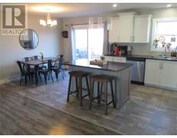 15 McDonald Crescent