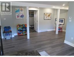 15 McDonald Crescent