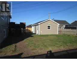 15 McDonald Crescent