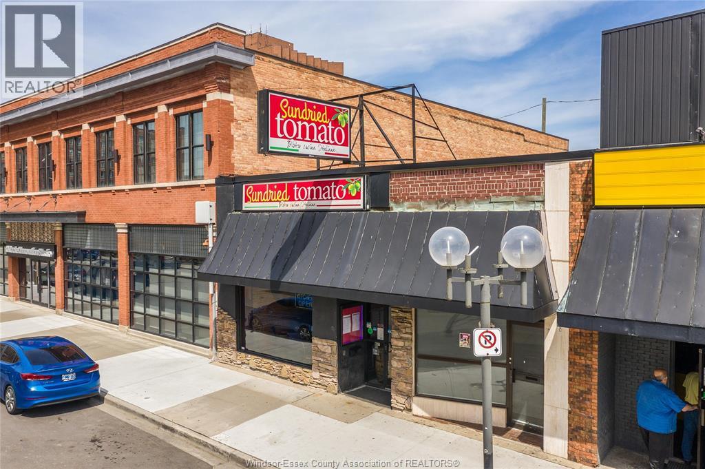 122 Chatham Street West, Windsor, Ontario  N8X 1V3 - Photo 2 - 26012113