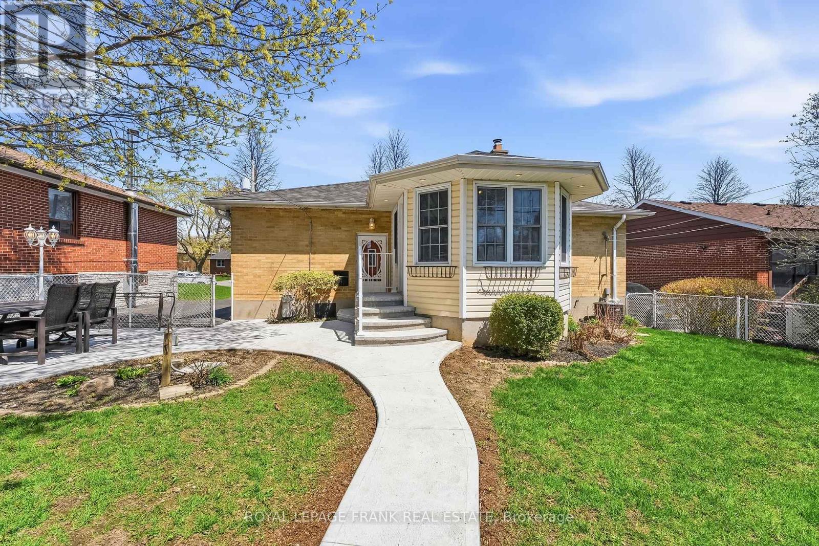 1212 Valley Drive, Oshawa, Ontario  L1J 3M7 - Photo 39 - E13207356