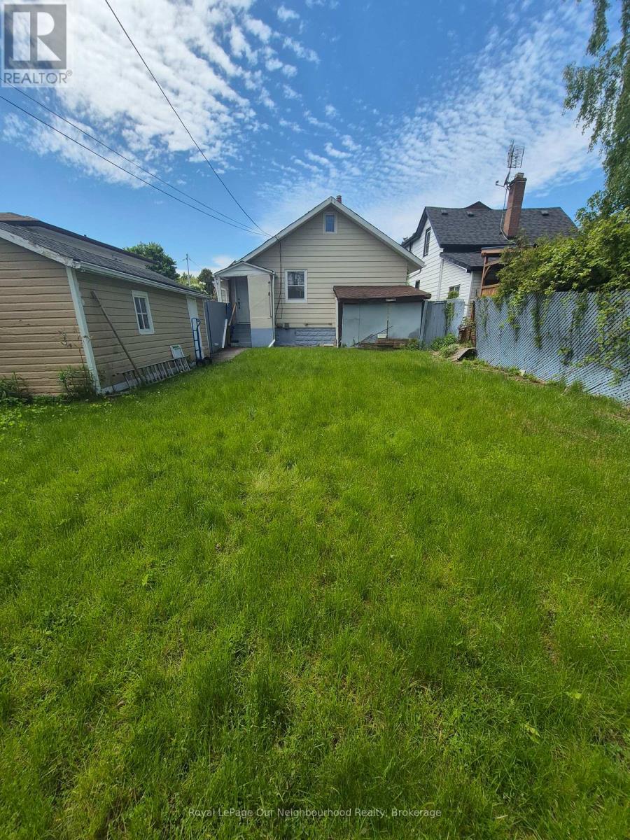 65 Gladstone Avenue, Oshawa, Ontario L1J 4E4 - Photo 13 - E13207464