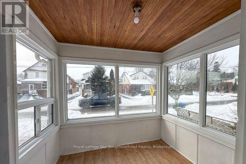 65 Gladstone Avenue, Oshawa, Ontario L1J 4E4 - Photo 3 - E13207464