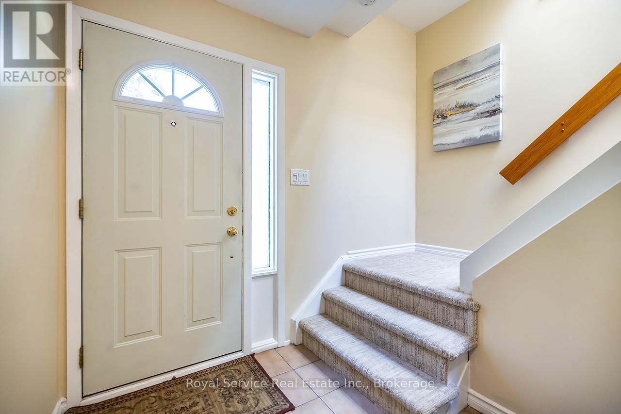 17 Gorsey Square, Toronto, Ontario  M1B 1A6 - Photo 2 - E13207680