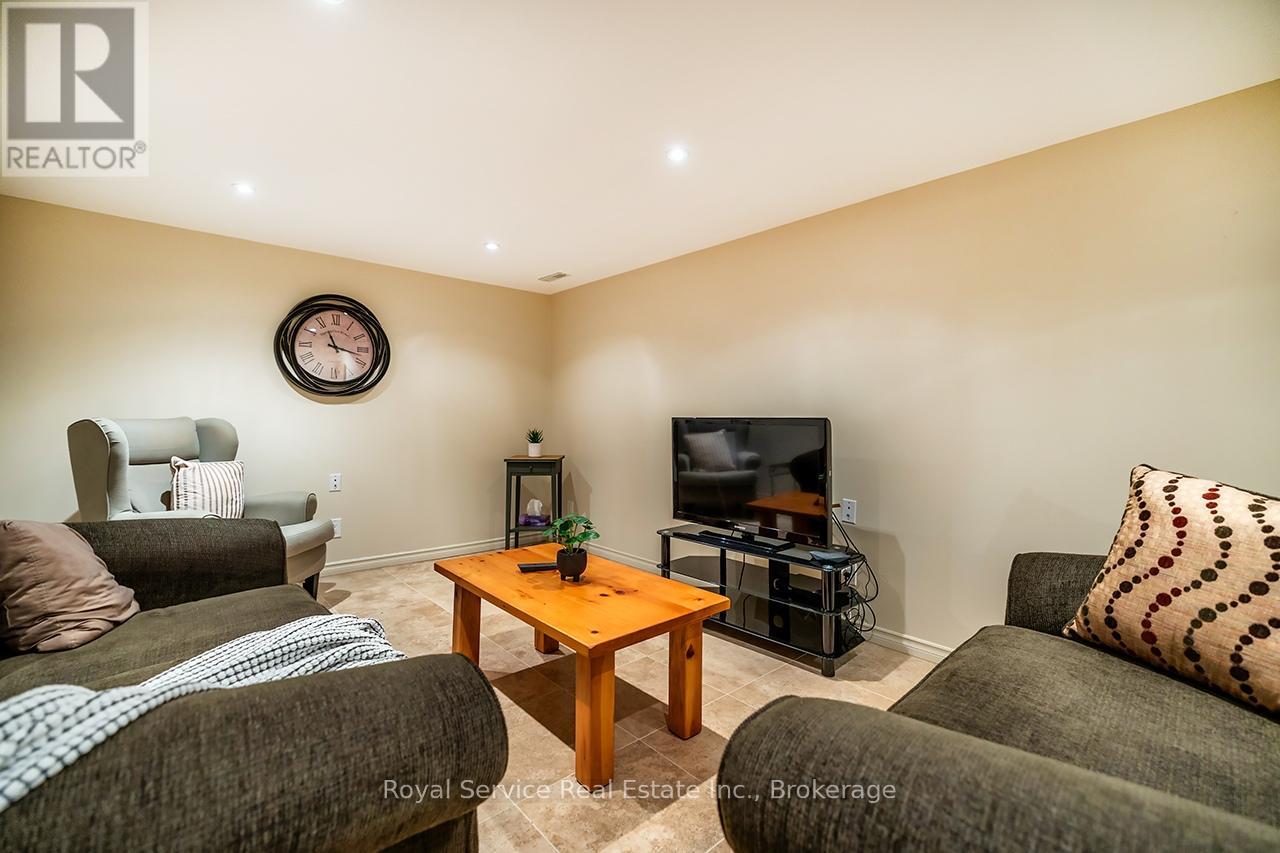 17 Gorsey Square, Toronto, Ontario  M1B 1A6 - Photo 25 - E13207680