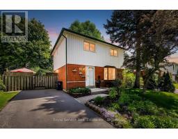 17 GORSEY SQUARE, Toronto, Ontario