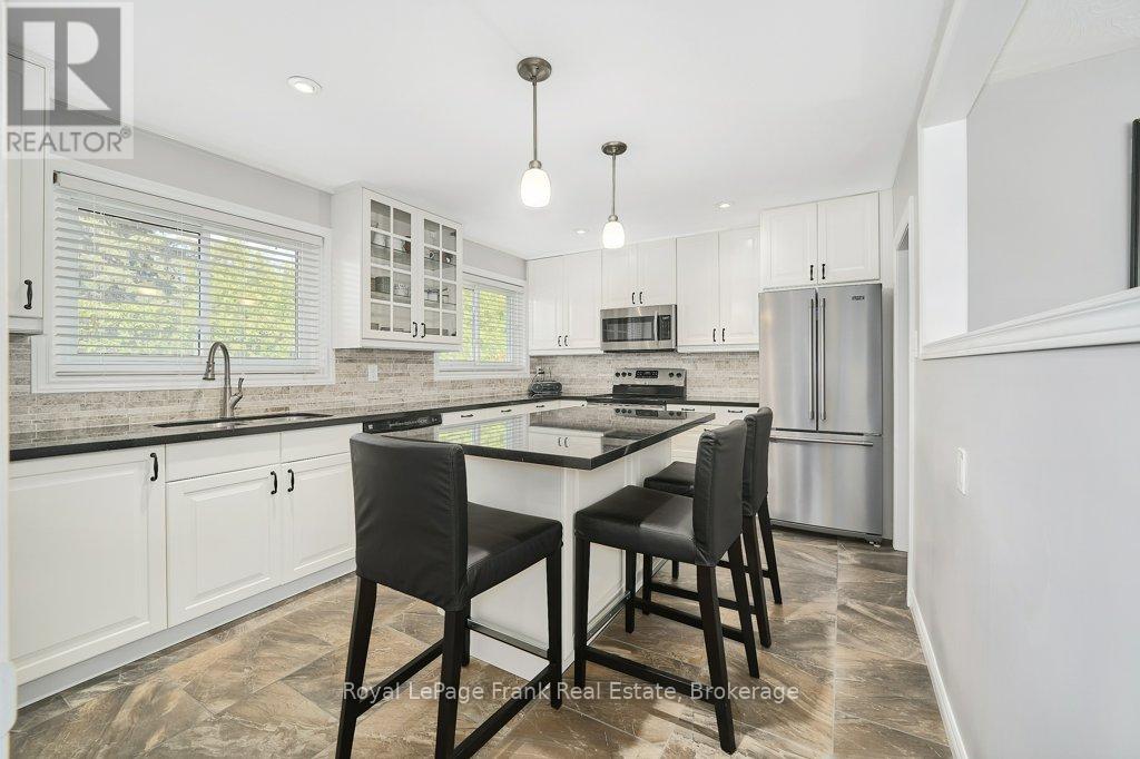 326 Marion Avenue, Oshawa, Ontario  L1J 3A9 - Photo 6 - E13207706