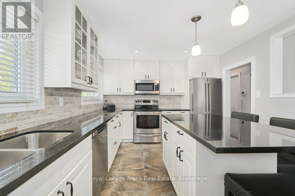 326 Marion Avenue, Oshawa, Ontario  L1J 3A9 - Photo 7 - E13207706