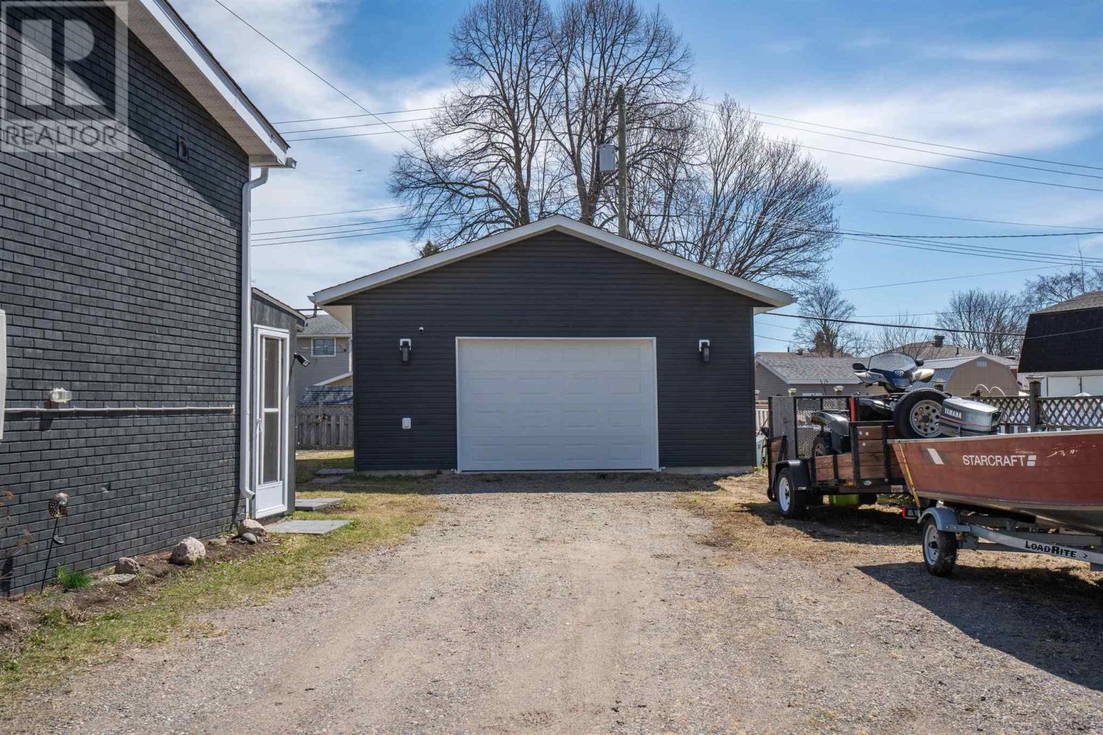 1 Chambers Ave, Sault Ste. Marie, Ontario  P6A 4T9 - Photo 35 - SM260814