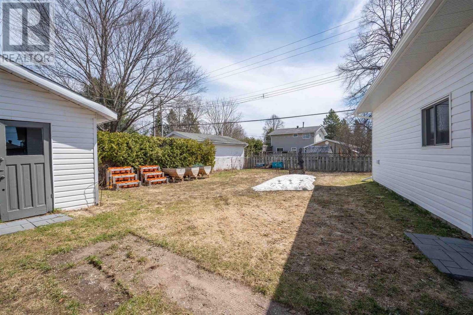 1 Chambers Ave, Sault Ste. Marie, Ontario  P6A 4T9 - Photo 42 - SM260814