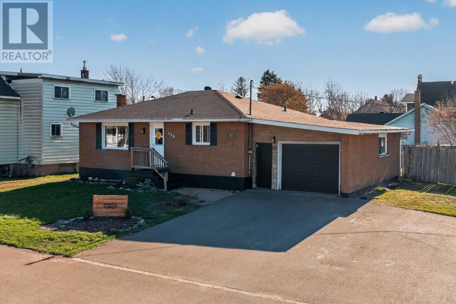 139 Central St, Sault Ste. Marie, Ontario  P6C 4W9 - Photo 1 - SM261041
