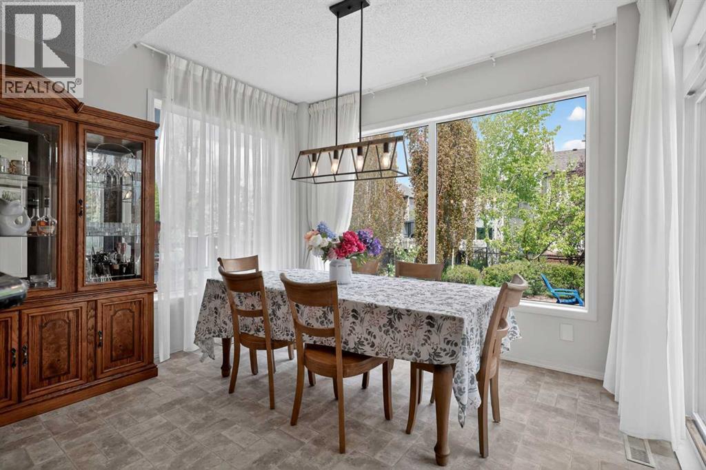 98 Cougarstone Close SW, Calgary, Alberta  T3H 5W3 - Photo 19 - A2314315
