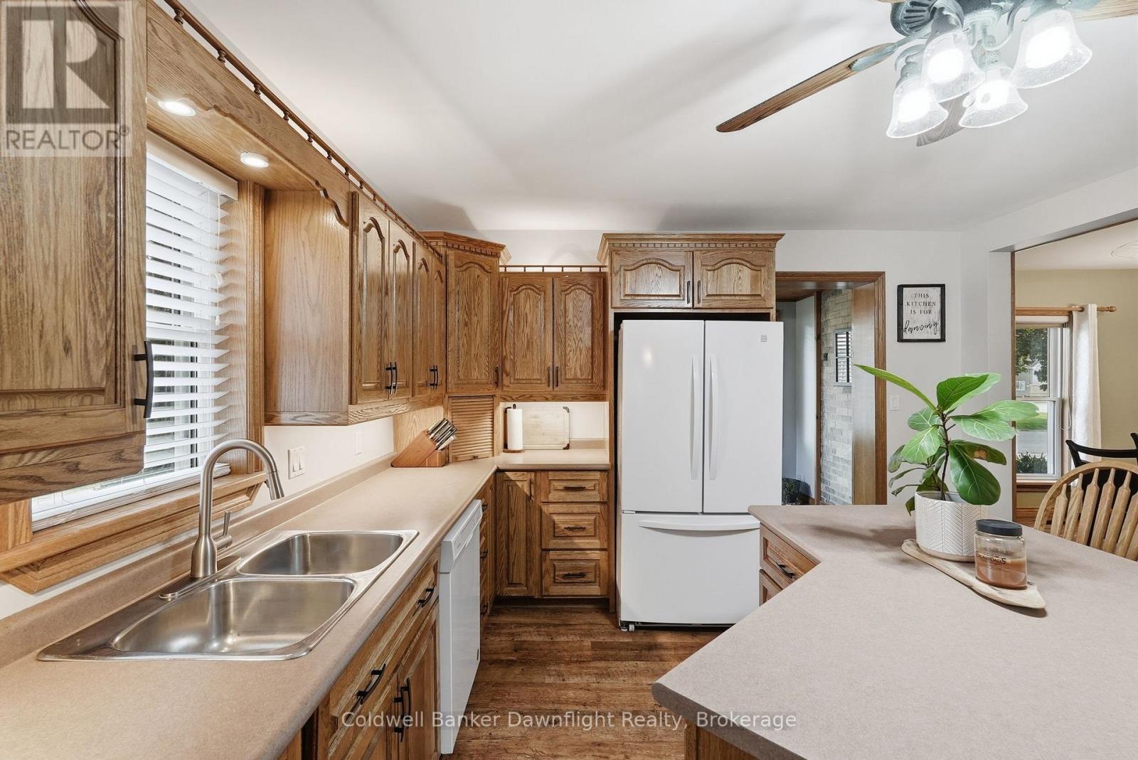 27 King Street, Huron East, Ontario N0G 1H0 - Photo 10 - X13207514