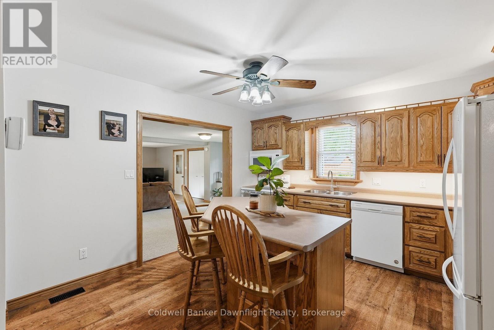 27 King Street, Huron East, Ontario N0G 1H0 - Photo 9 - X13207514