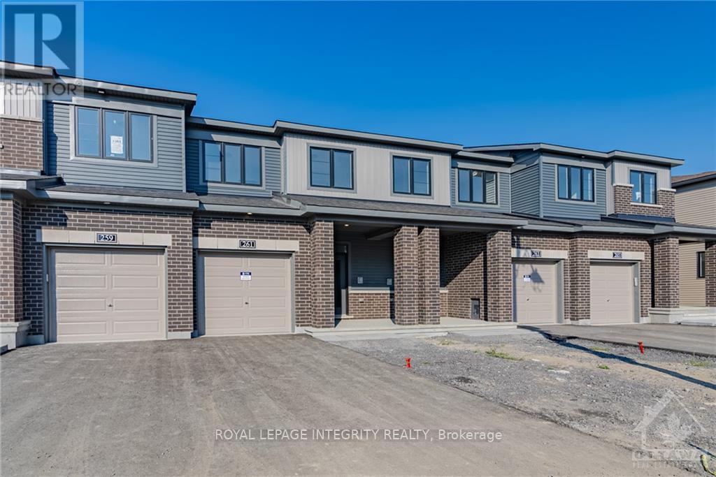 261 Elsie Macgill Walk, Ottawa, Ontario  K2W 0L4 - Photo 2 - X13207388