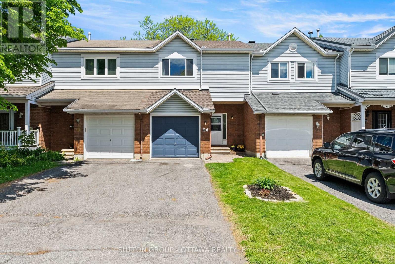 94 PIPER CRESCENT, Ottawa, Ontario