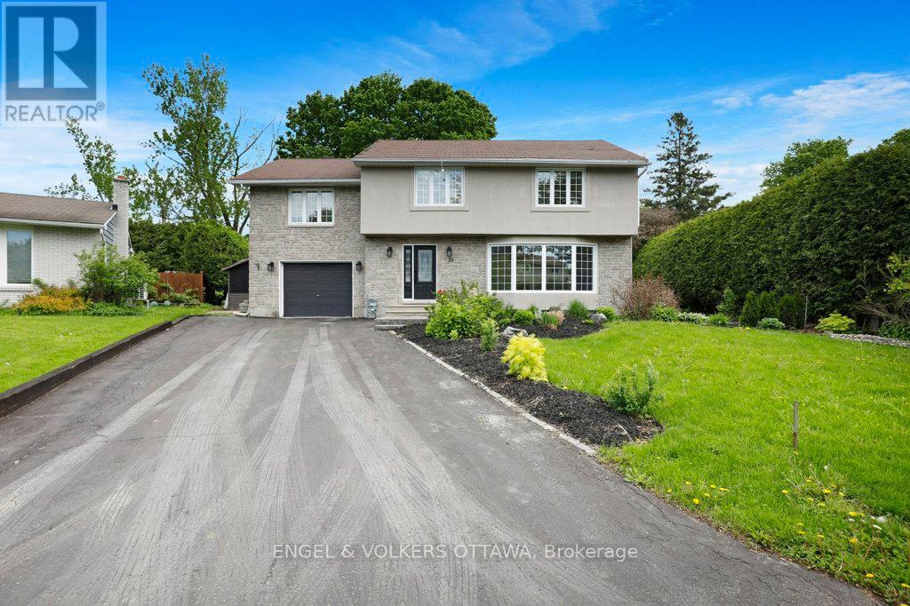23 BISCAYNE CRESCENT, Ottawa, Ontario