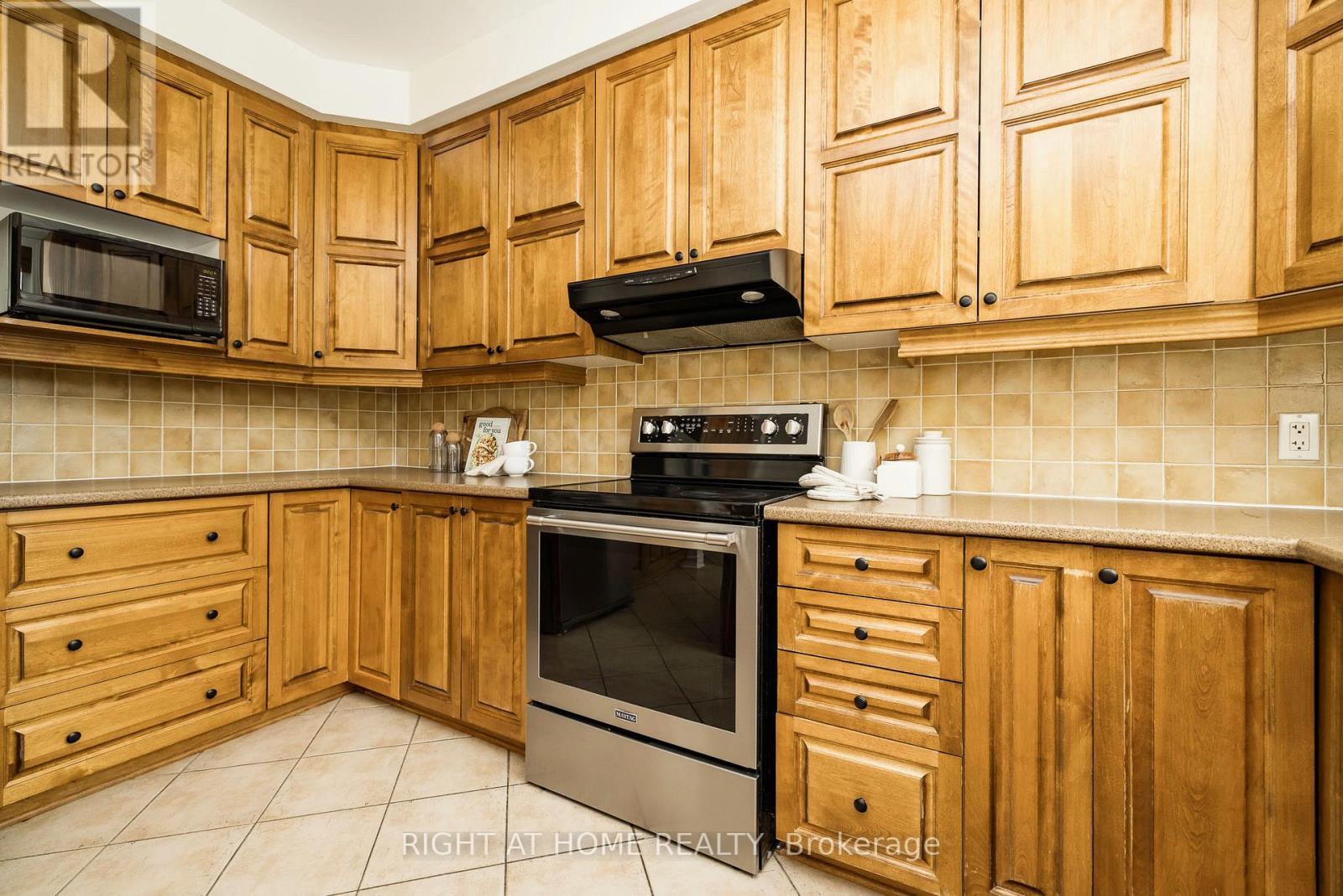 109 Coyote Crescent, Ottawa, Ontario  K2S 2G4 - Photo 11 - X13207562