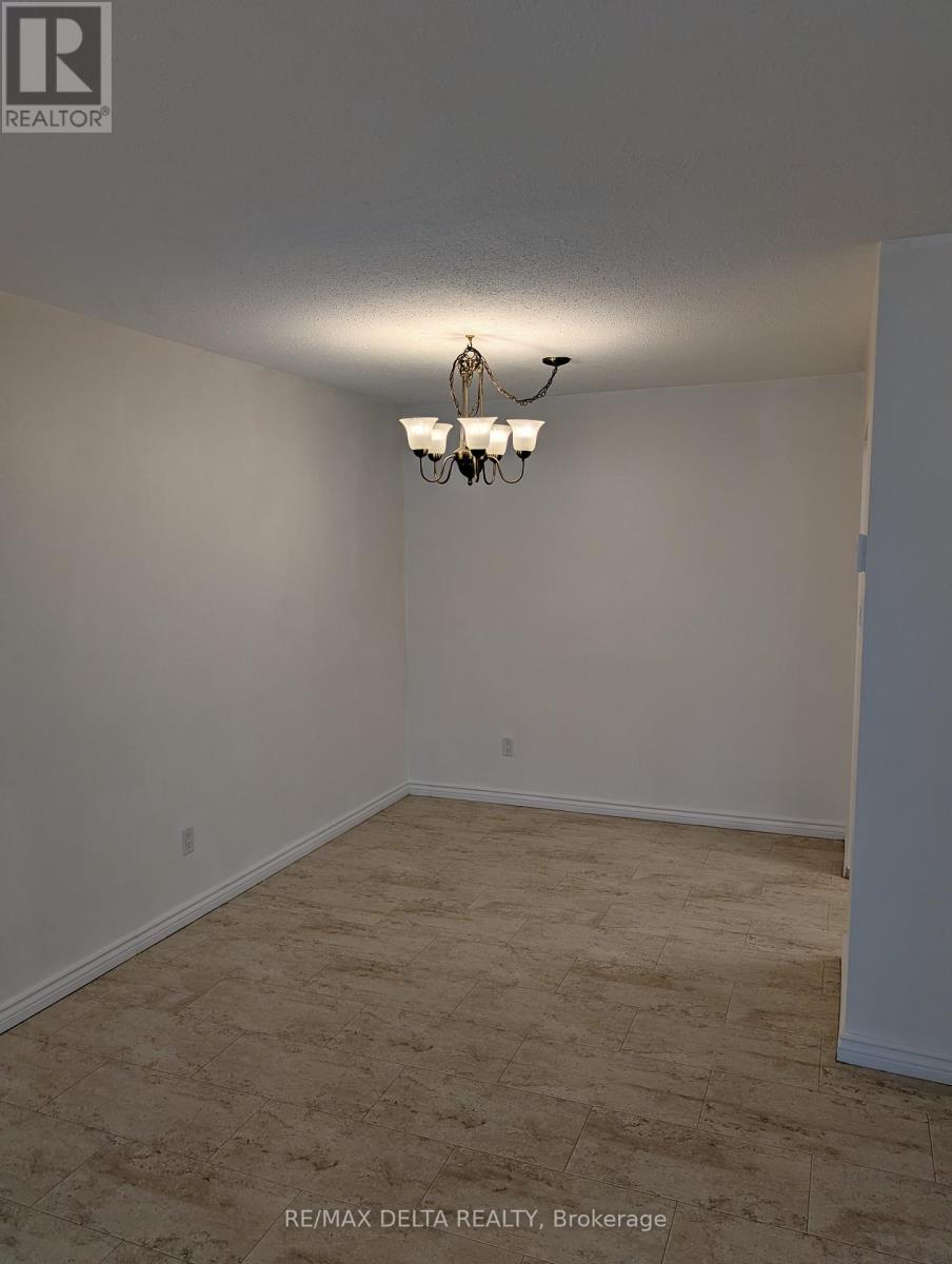 202a - 2044 Arrowsmith Drive, Ottawa, Ontario  K1J 7V8 - Photo 14 - X13207738