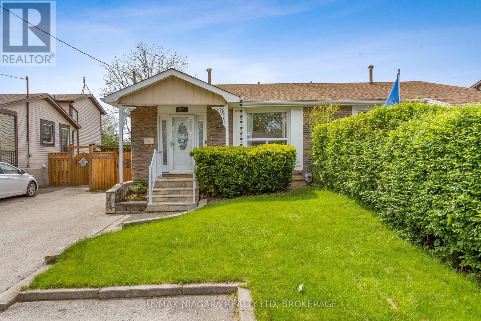 21 Allan Drive, St. Catharines, Ontario  L2N 5S4 - Photo 2 - X13207590