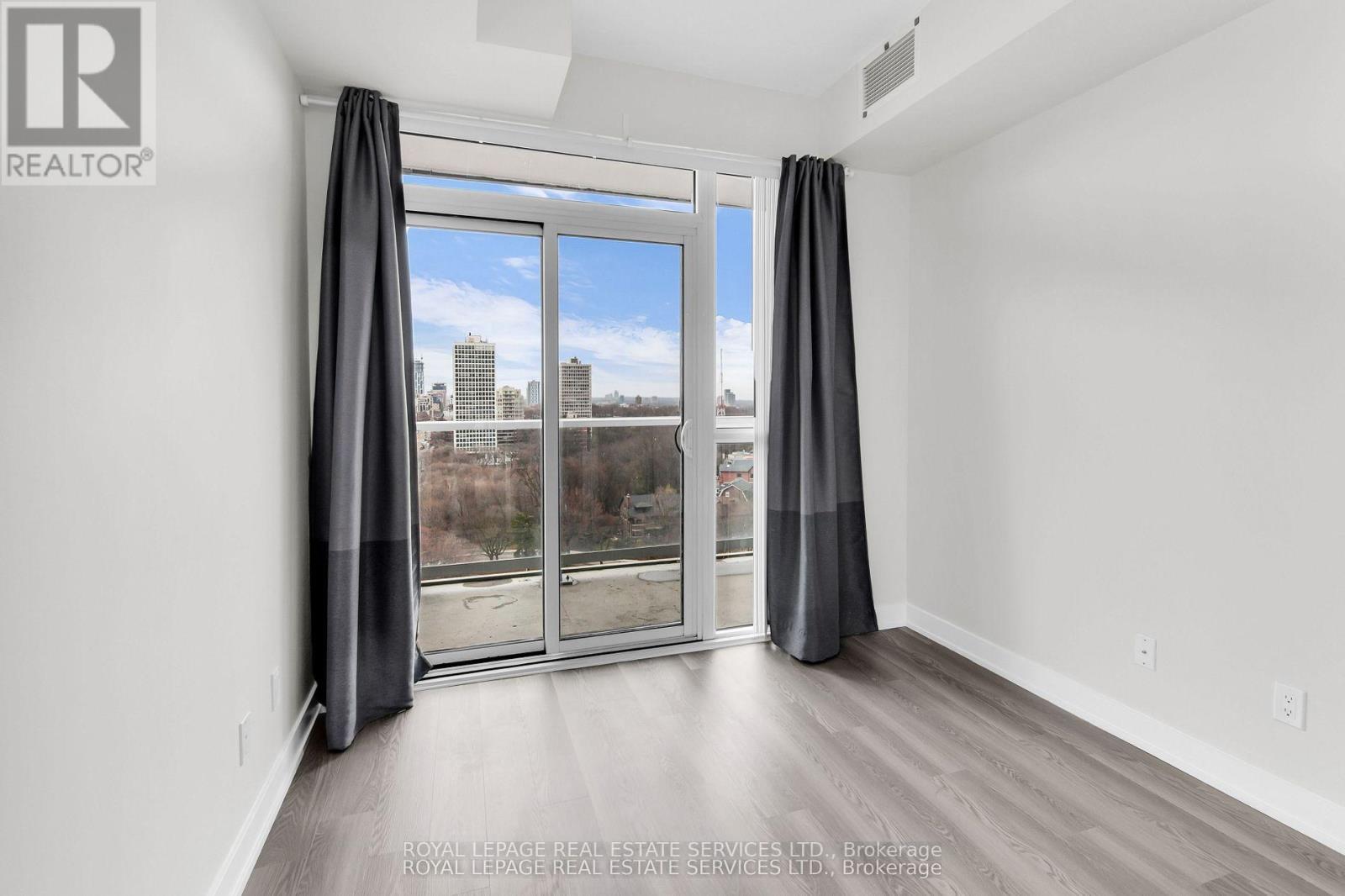 1104 - 501 St Clair Avenue W, Toronto, Ontario  M5P 0A2 - Photo 16 - C13207352