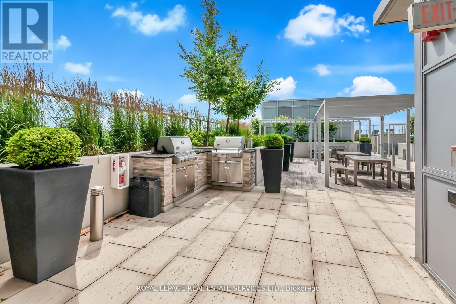 1104 - 501 St Clair Avenue W, Toronto, Ontario  M5P 0A2 - Photo 32 - C13207352