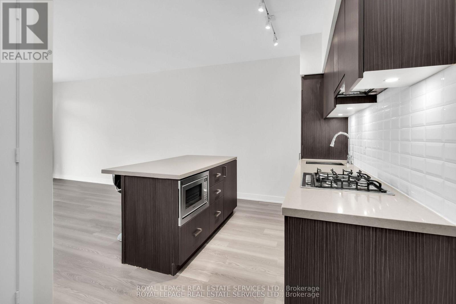1104 - 501 St Clair Avenue W, Toronto, Ontario  M5P 0A2 - Photo 5 - C13207352