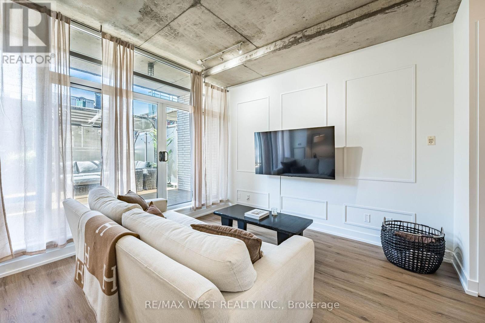 212 - 66 Portland Street, Toronto, Ontario  M5V 2M6 - Photo 10 - C13207376