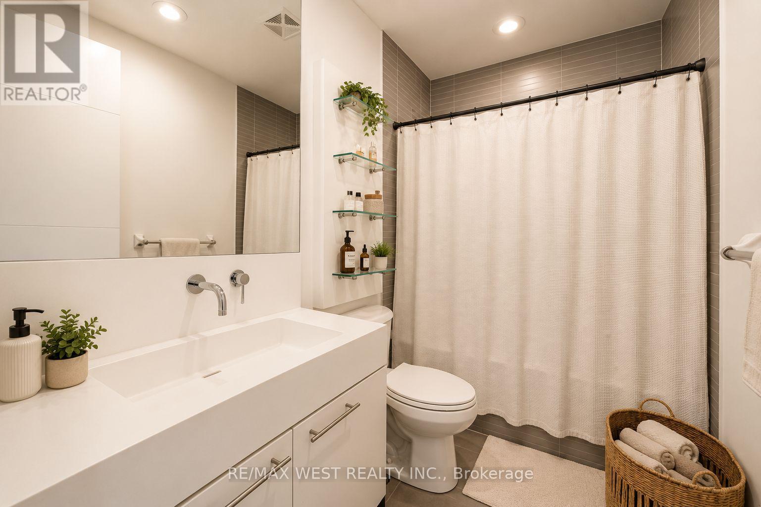 212 - 66 Portland Street, Toronto, Ontario  M5V 2M6 - Photo 16 - C13207376
