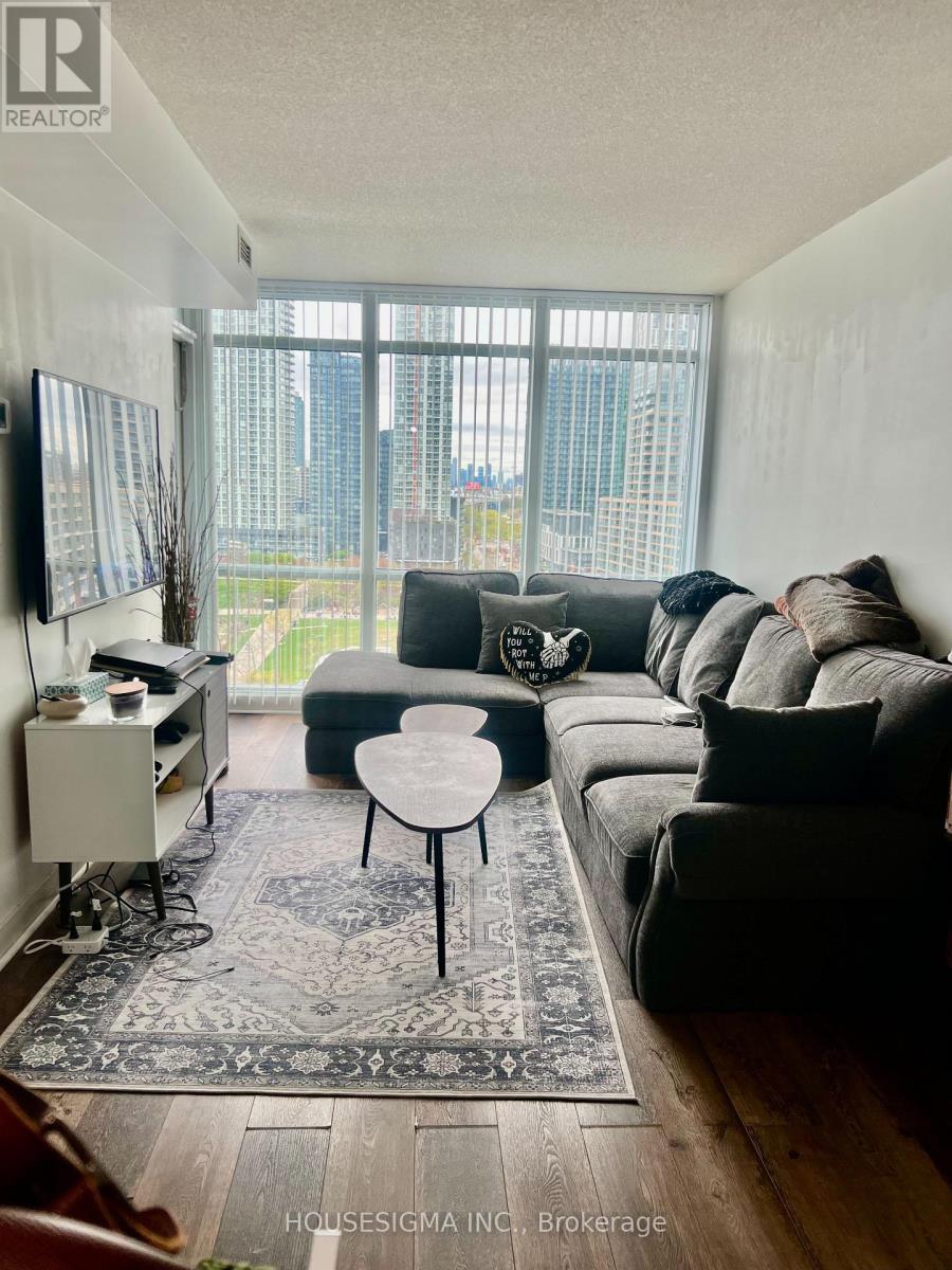 1601 - 15 Fort York Boulevard, Toronto, Ontario  M5V 3Y4 - Photo 2 - C13207458