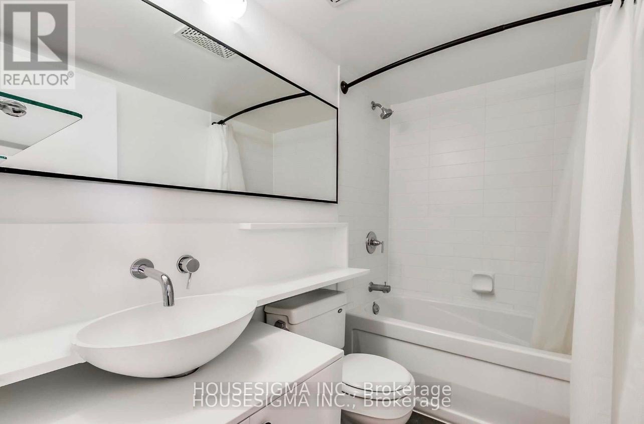 1601 - 15 Fort York Boulevard, Toronto, Ontario  M5V 3Y4 - Photo 6 - C13207458