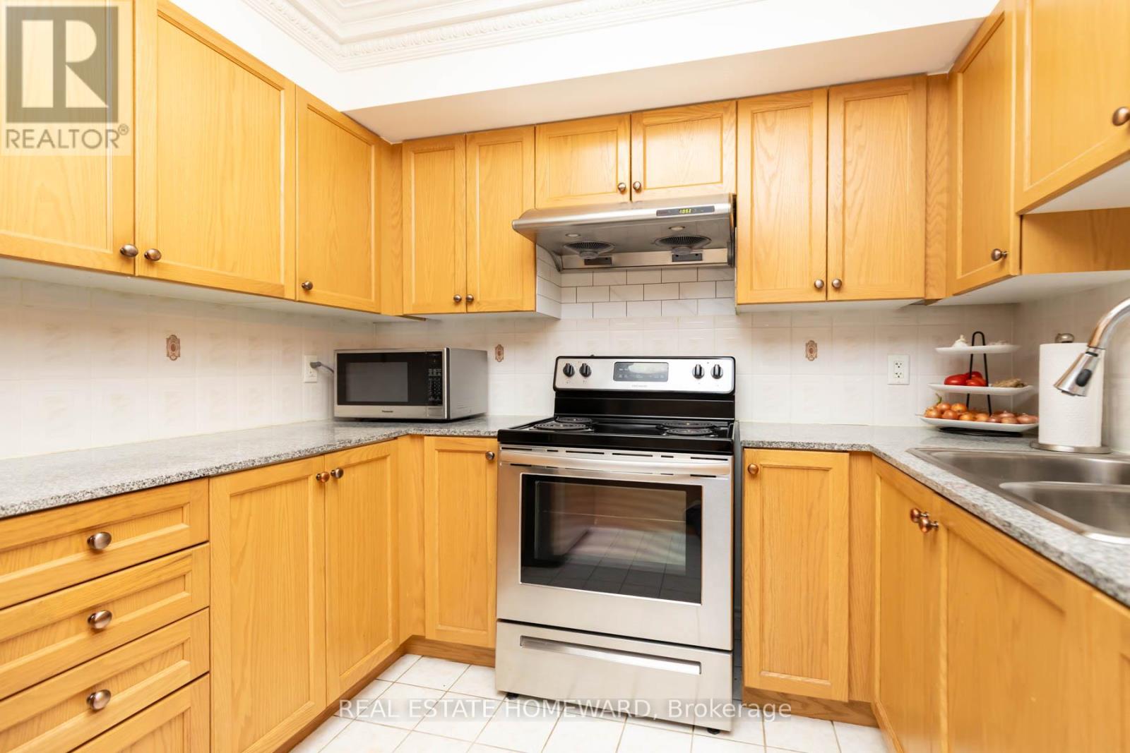 201 - 1730 Eglinton Avenue E, Toronto, Ontario  M4A 2X9 - Photo 8 - C13207572