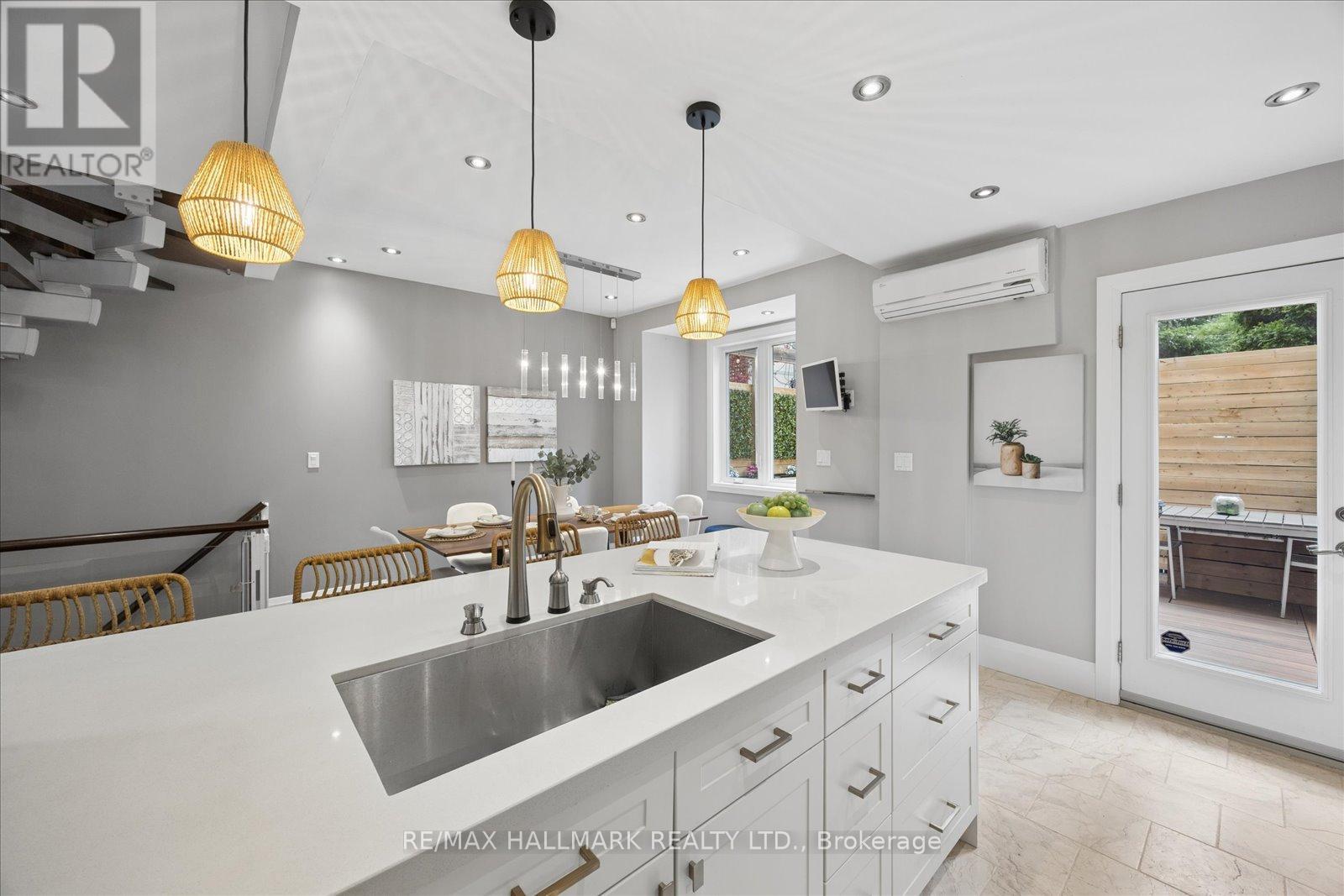 65 Cleveland Street, Toronto, Ontario  M4S 2W3 - Photo 14 - C13207578