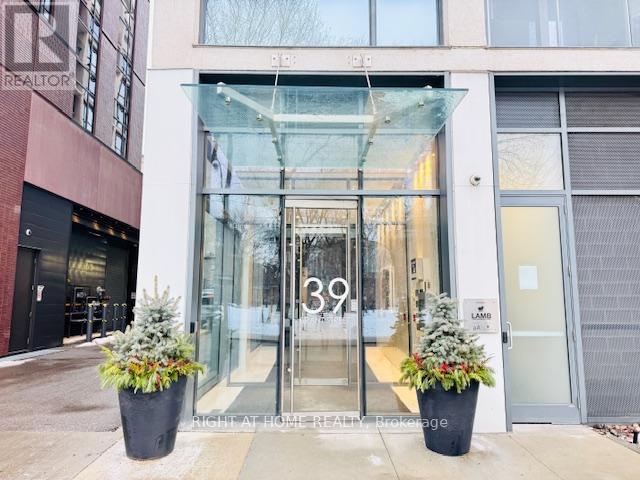 304 - 39 Brant Street, Toronto, Ontario  M5V 2L9 - Photo 2 - C13207650