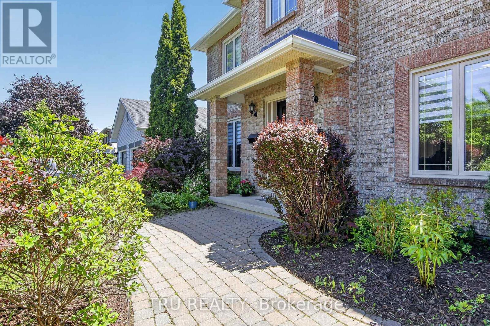 36 James Lewis Avenue, Ottawa, Ontario K2S 1K4 - Photo 3 - X13058794