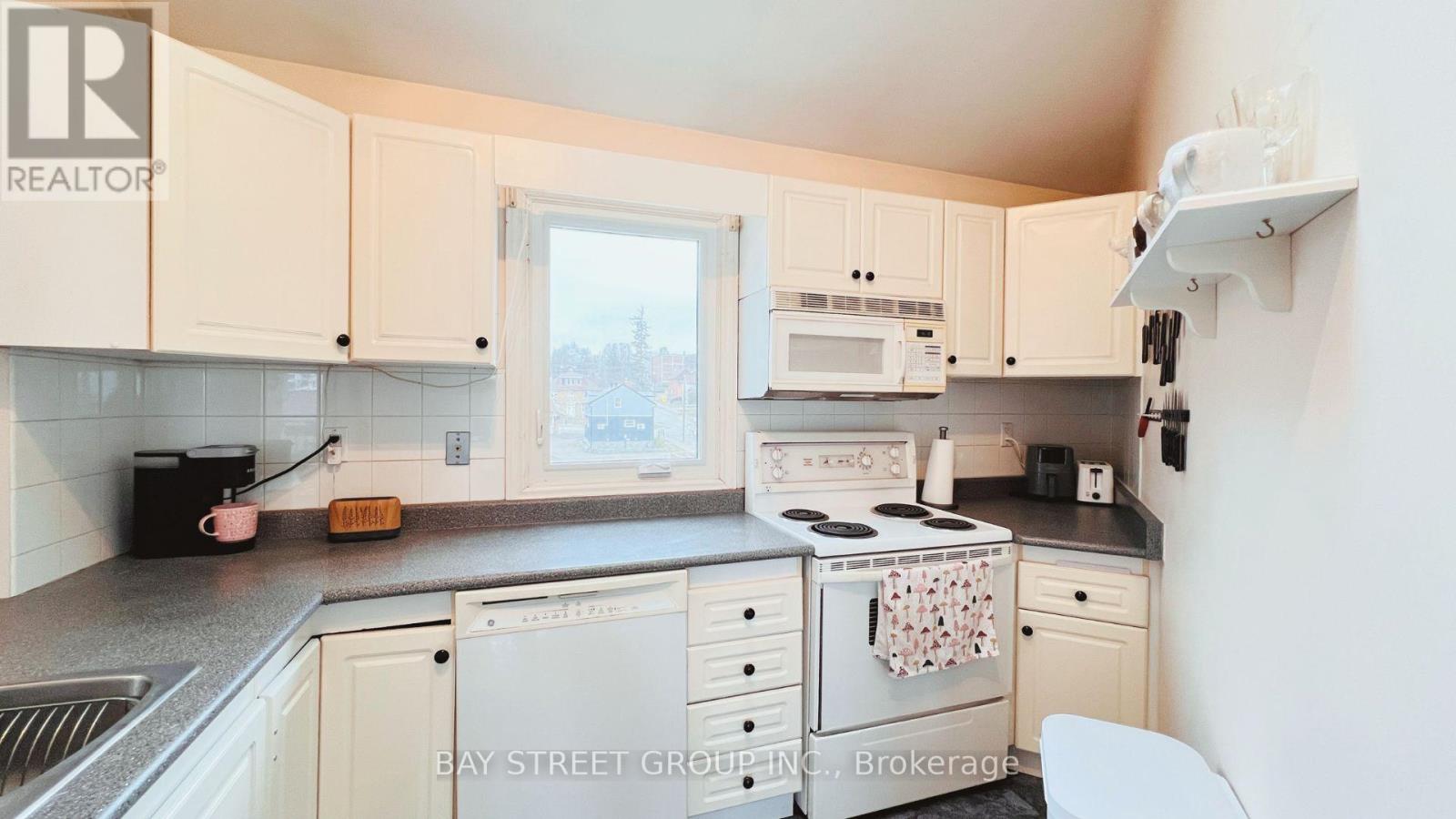 301 - 66 Maple Avenue, Barrie, Ontario  L4N 1R8 - Photo 23 - S13181816