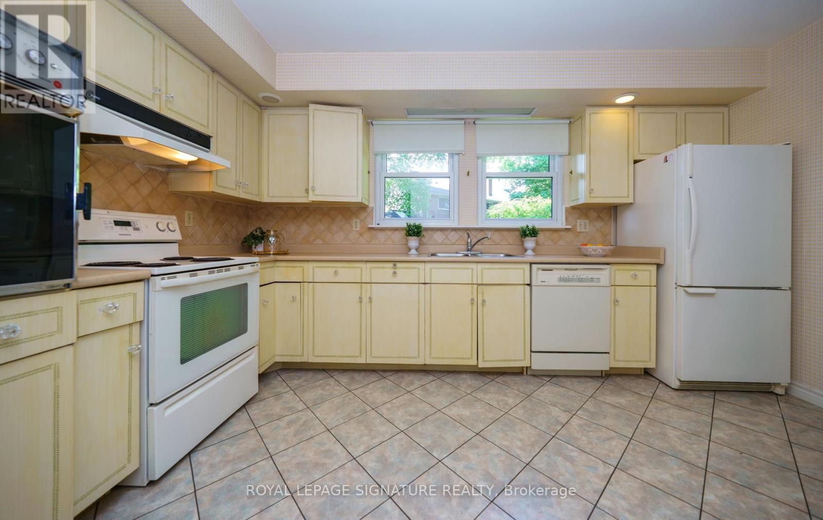 11 Gablehurst Crescent, Toronto, Ontario  M1T 2L1 - Photo 12 - E13207294